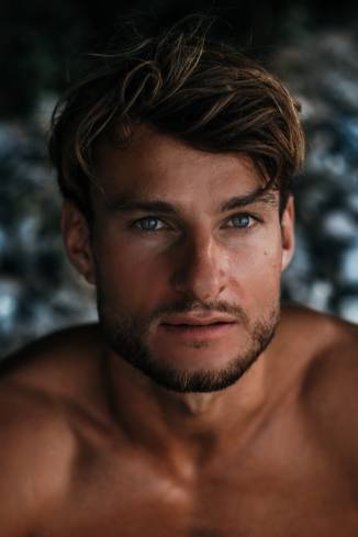 Model Henning V.