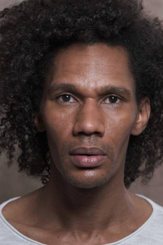 Model Joel G.