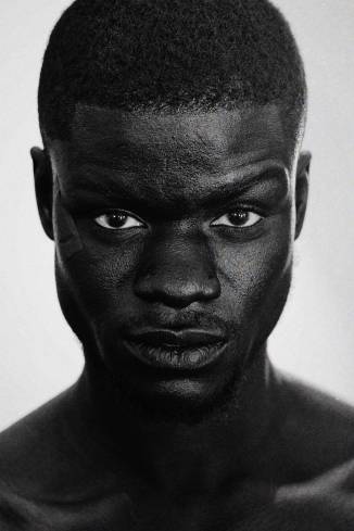 Model Bouya N.