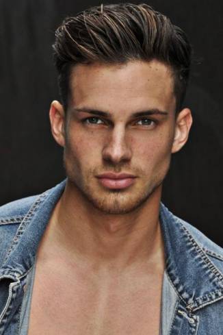 Model Dominic E.