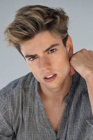 Model Léopold R.