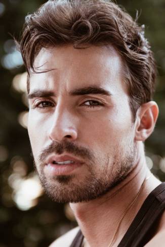 Model Dario C.