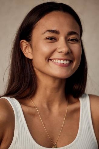 Model Esra L.