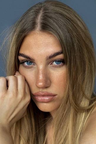 Model Carolin S.