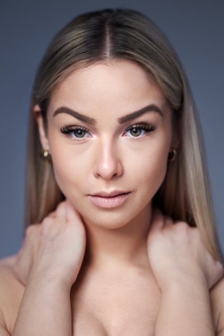 Model Lina S.