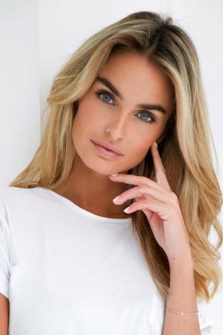 Model Robin H.