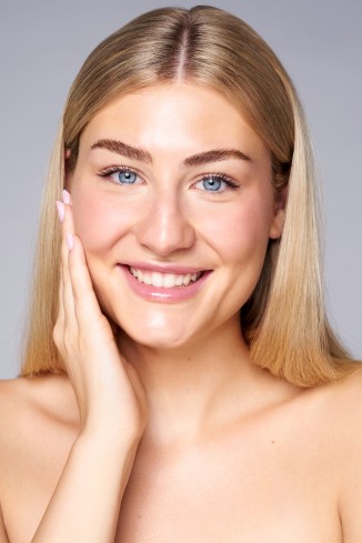 Model Laura K.