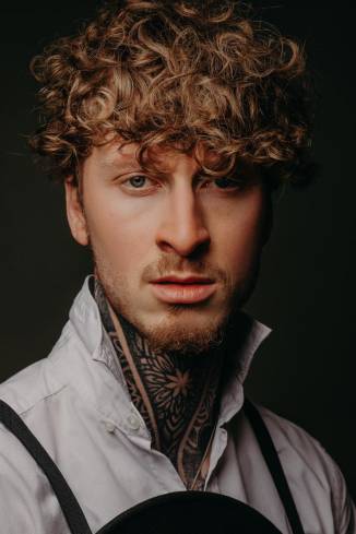 Model Miles K.