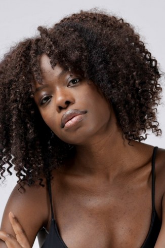 Model Shella A.