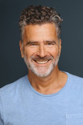 Model Axel S.