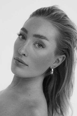 Model Mara S.