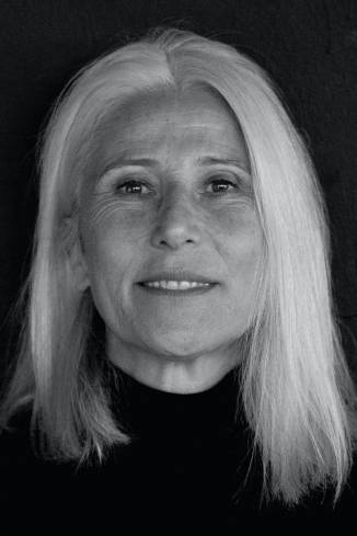 Model Deborah M.