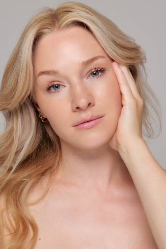 Model Selina B.