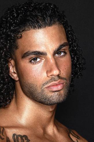 Model Mahdi B.