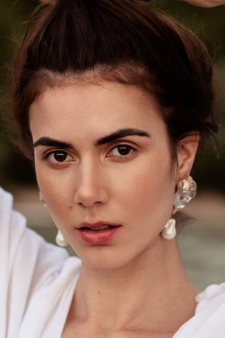 Model Una S.
