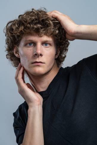 Model Michalis W.